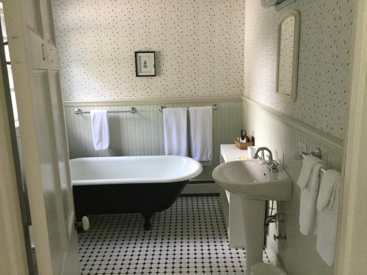 Eddington House Inn North Bennington Buitenkant foto