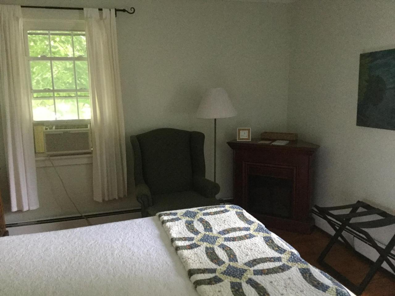 Eddington House Inn North Bennington Buitenkant foto