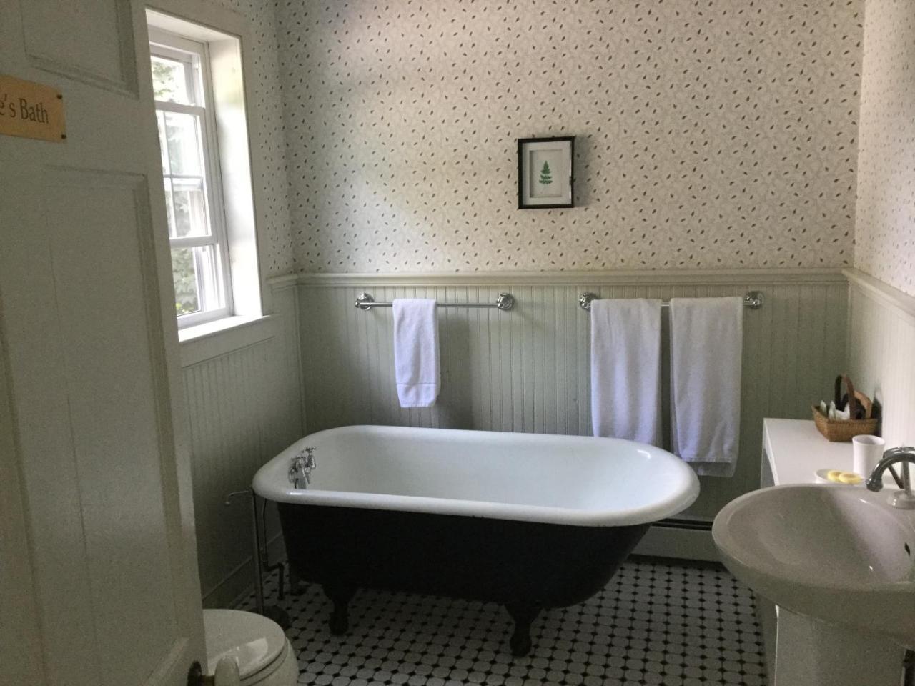 Eddington House Inn North Bennington Buitenkant foto